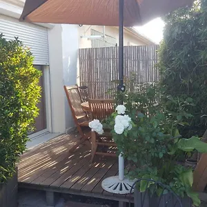 https://ch-a-louer-caro.fr-provencehotel.com